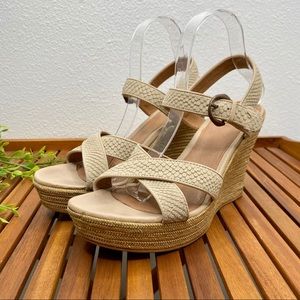 UGG Jazmine Mar Wedge Heels Pearl Size 10
